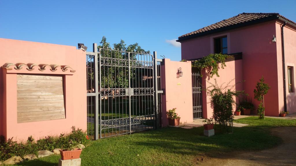 La Corte Dei Rei Aparthotel Castiadas Luaran gambar