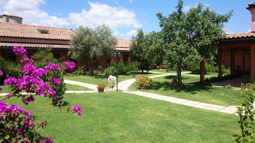 La Corte Dei Rei Aparthotel Castiadas Luaran gambar
