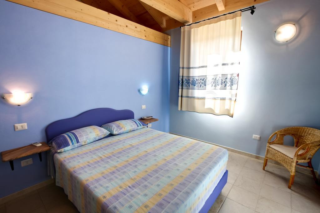 La Corte Dei Rei Aparthotel Castiadas Bilik gambar