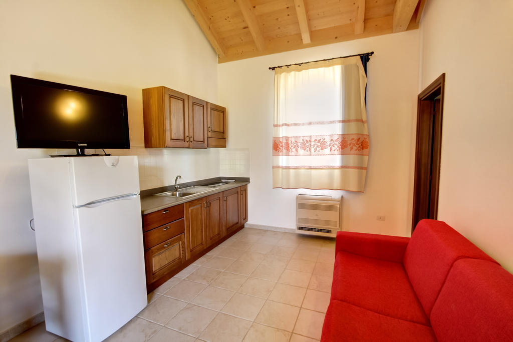 La Corte Dei Rei Aparthotel Castiadas Bilik gambar
