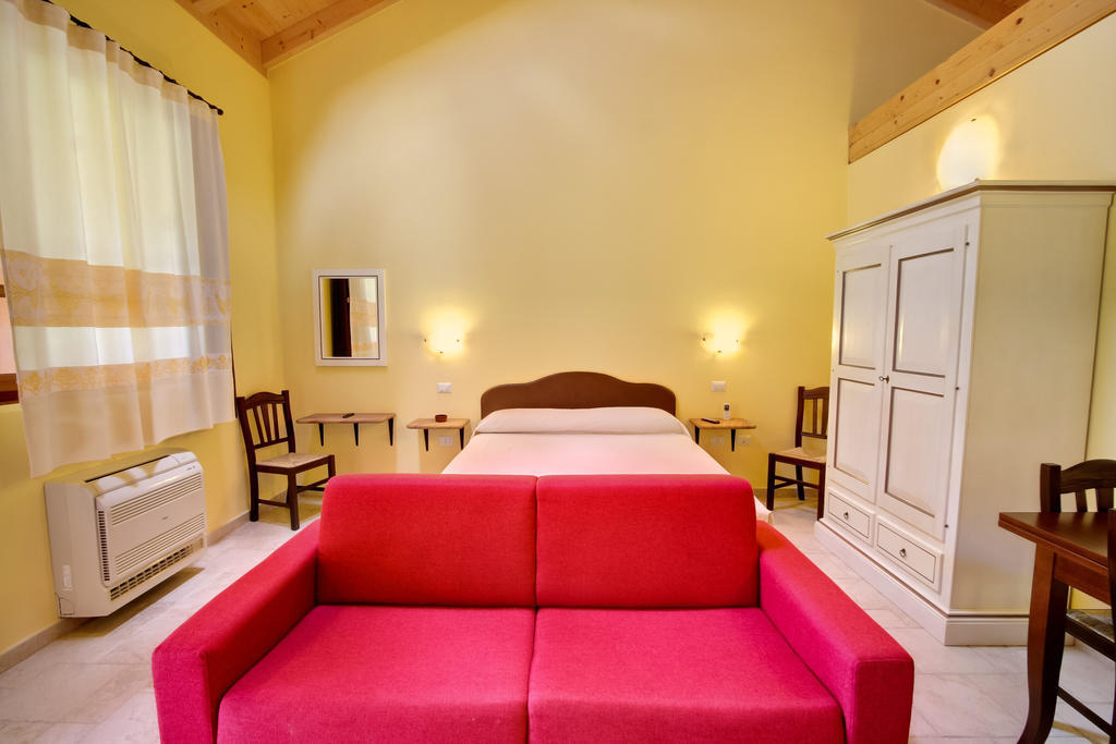La Corte Dei Rei Aparthotel Castiadas Bilik gambar
