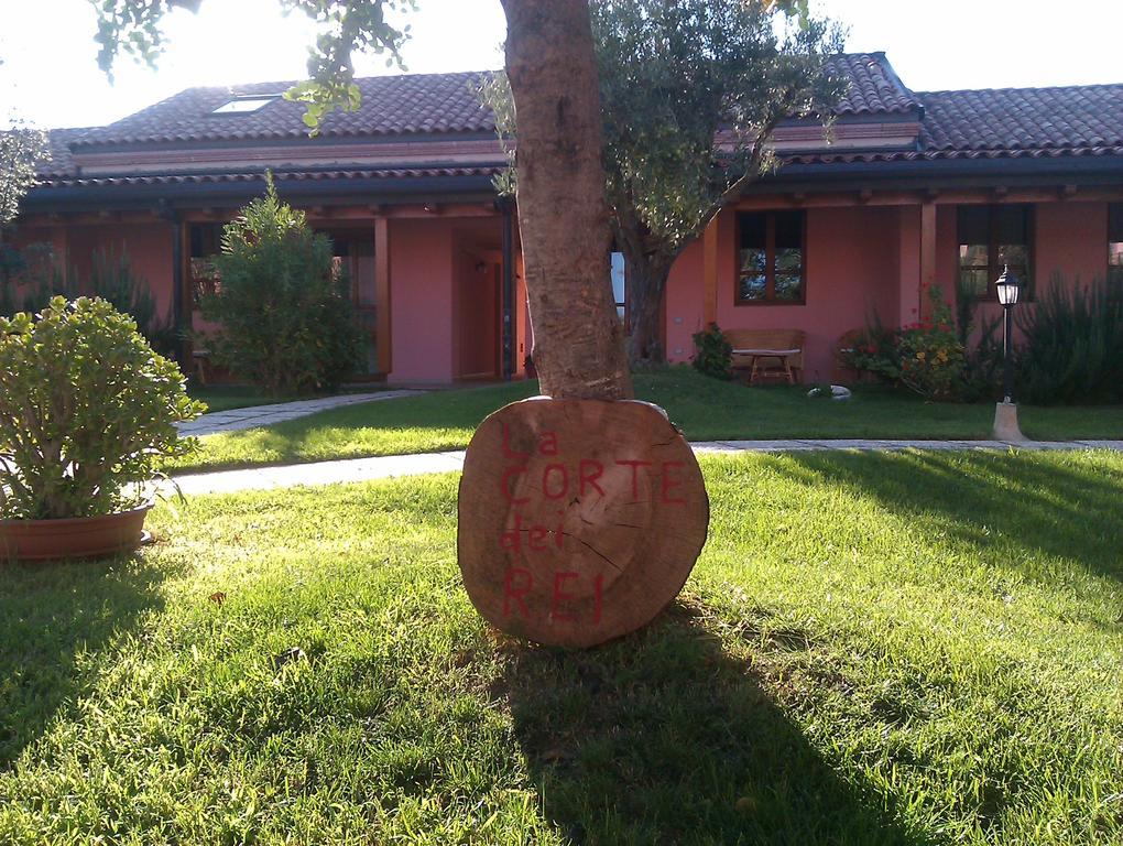 La Corte Dei Rei Aparthotel Castiadas Luaran gambar