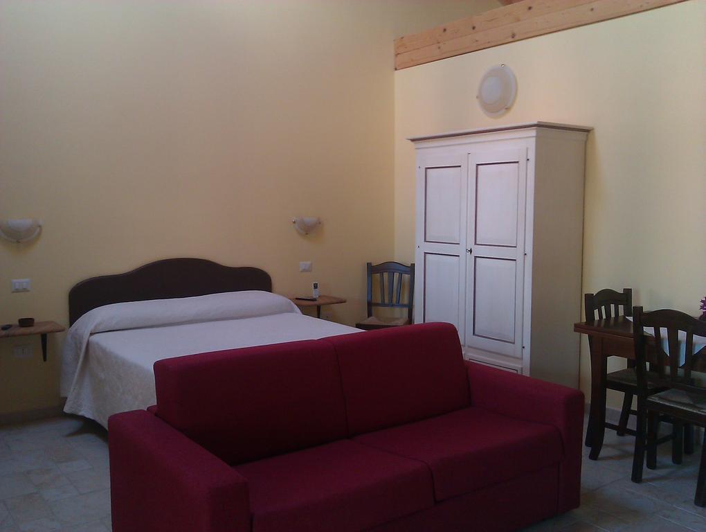La Corte Dei Rei Aparthotel Castiadas Bilik gambar